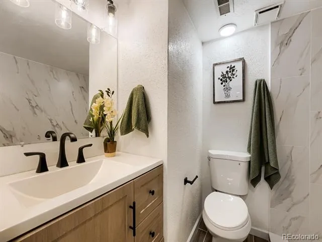 6158 E Hinsdale Court Centennial, CO 80112
