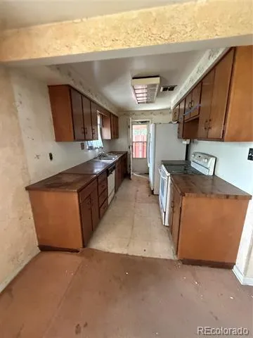 8110 W 64th Avenue Arvada, CO 80004