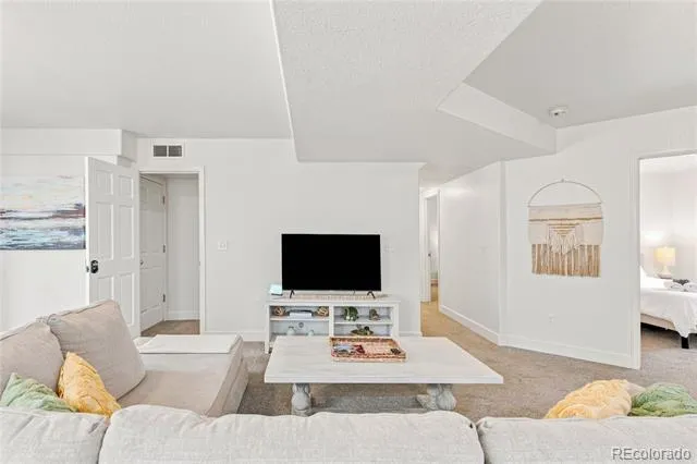 5727 W Ohio Avenue Denver, CO 80226