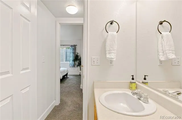 5727 W Ohio Avenue Denver, CO 80226