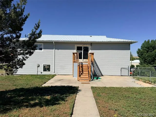 140 3rd Avenue Deer Trail, CO 80105