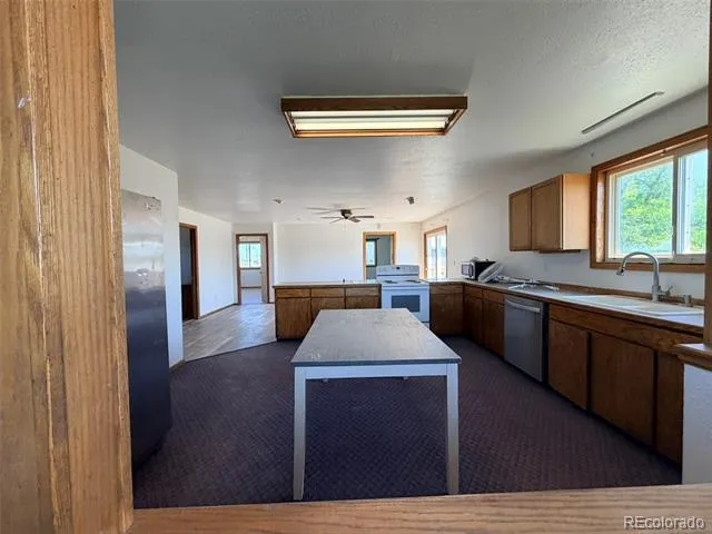 140 3rd Avenue Deer Trail, CO 80105
