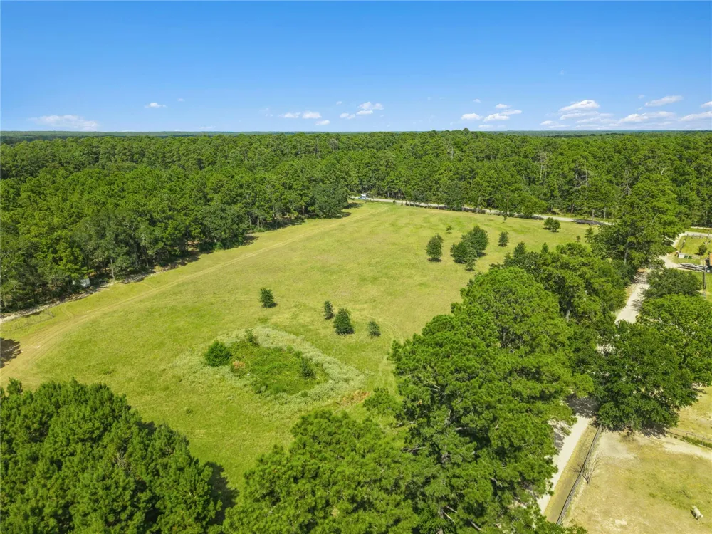 18957 Bethel Rd Richards, TX 77873