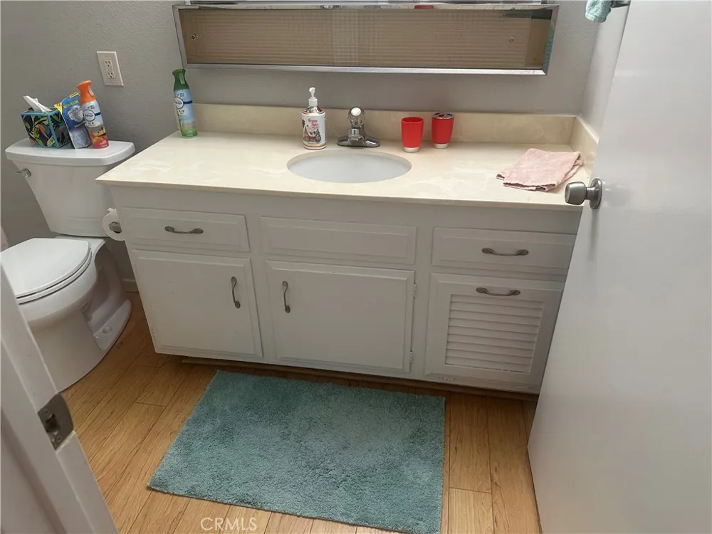 2267 Via Puerta Laguna Woods, CA 92637