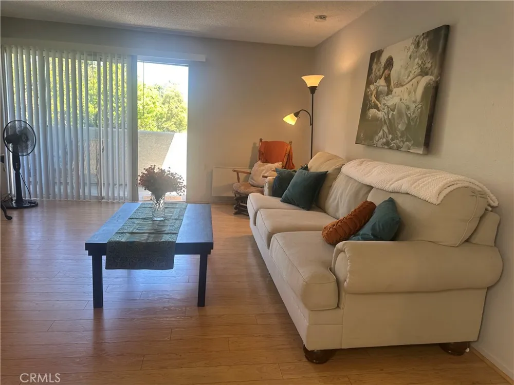 2267 Via Puerta Laguna Woods, CA 92637