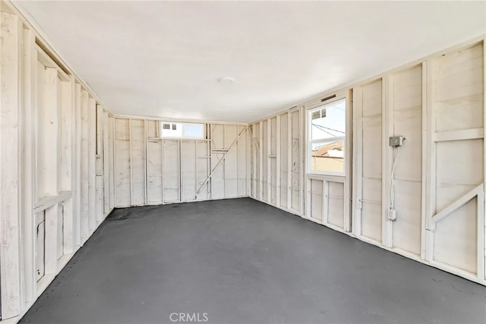 124 W Fredricks Barstow, CA 92311
