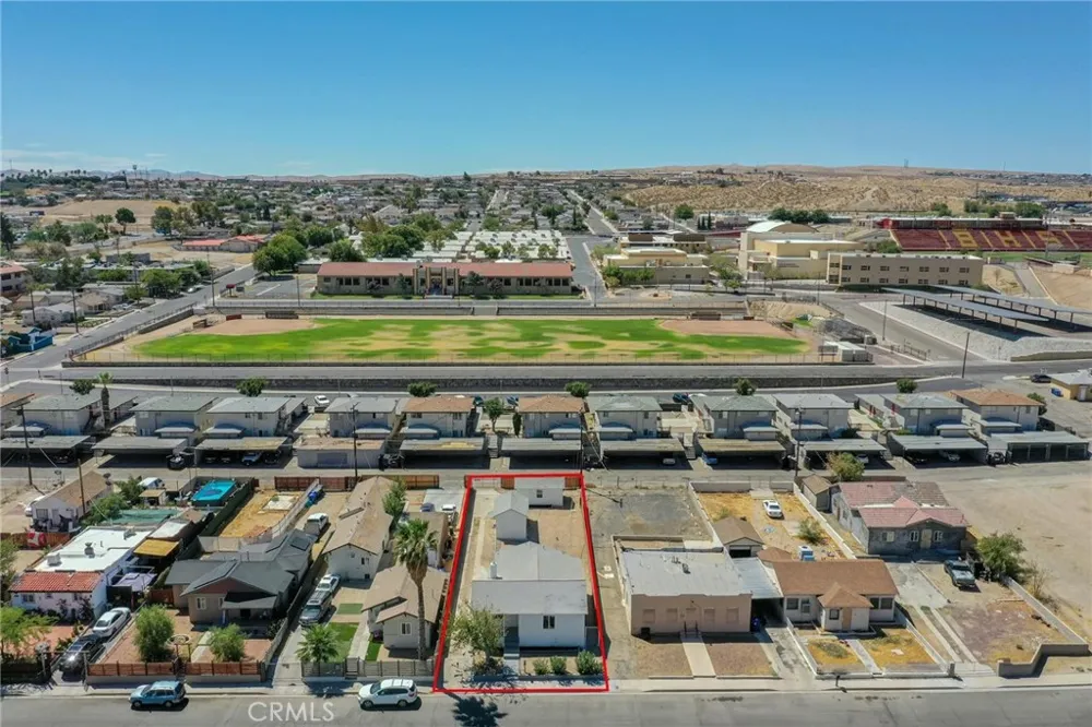 124 W Fredricks Barstow, CA 92311