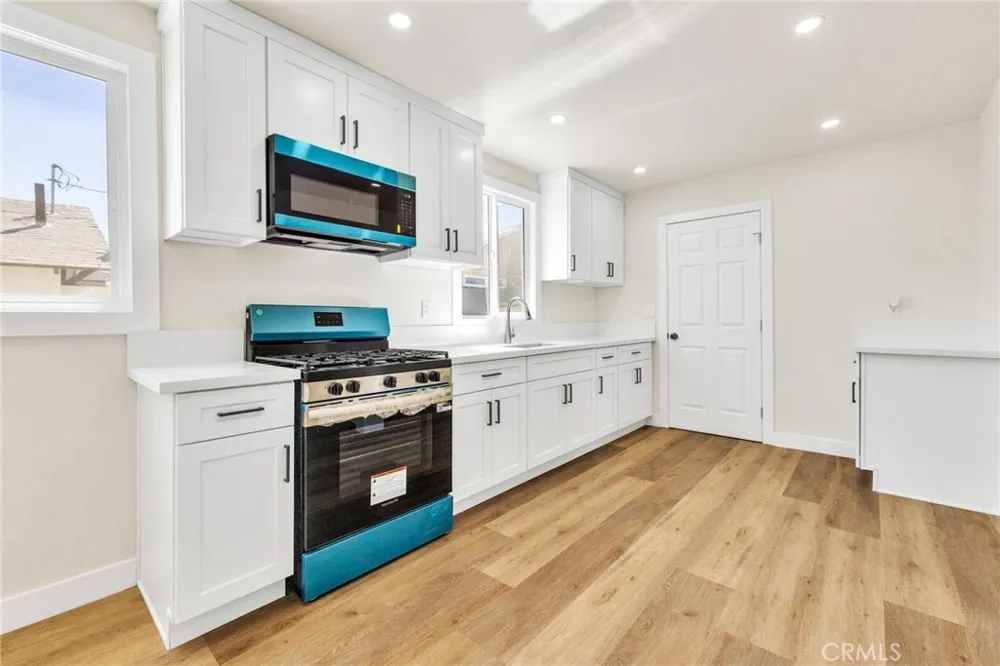 124 W Fredricks Barstow, CA 92311