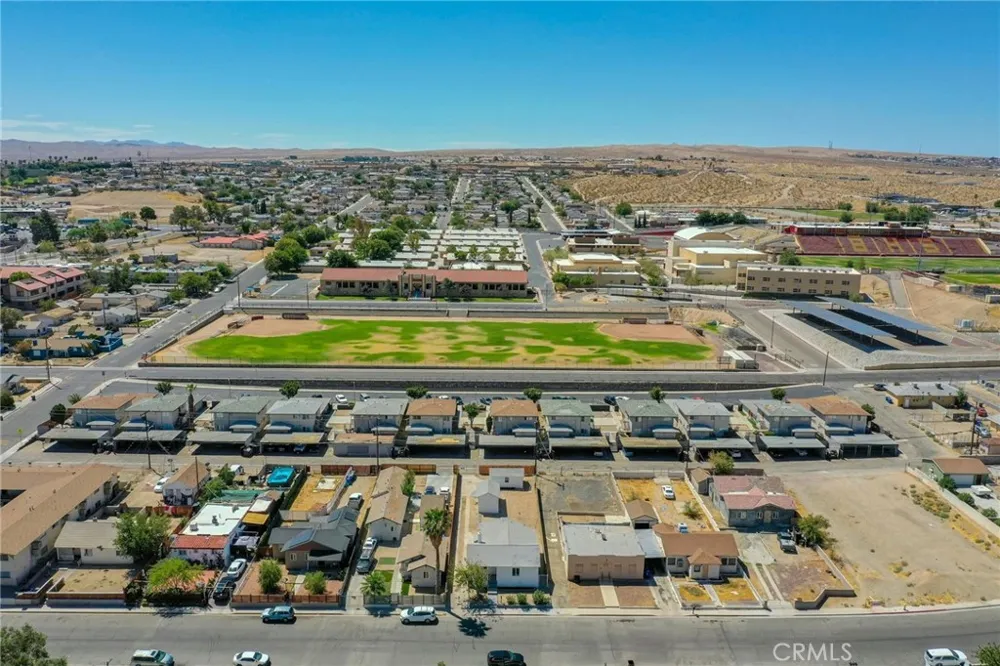 124 W Fredricks Barstow, CA 92311