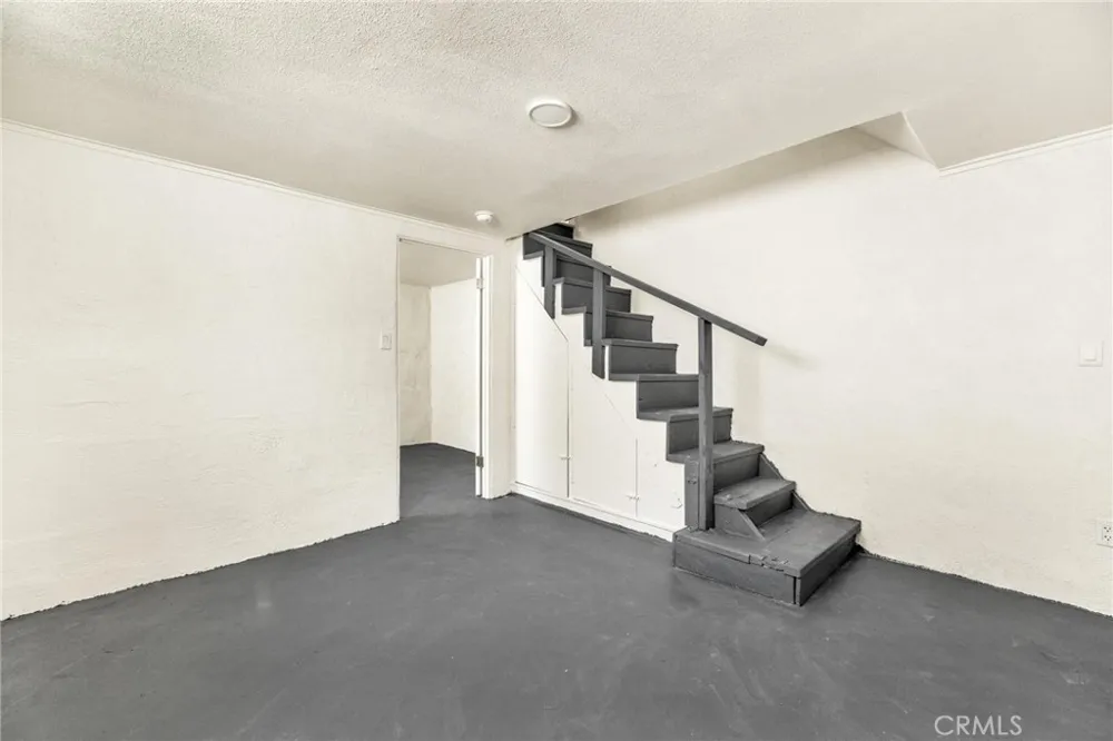 124 W Fredricks Barstow, CA 92311