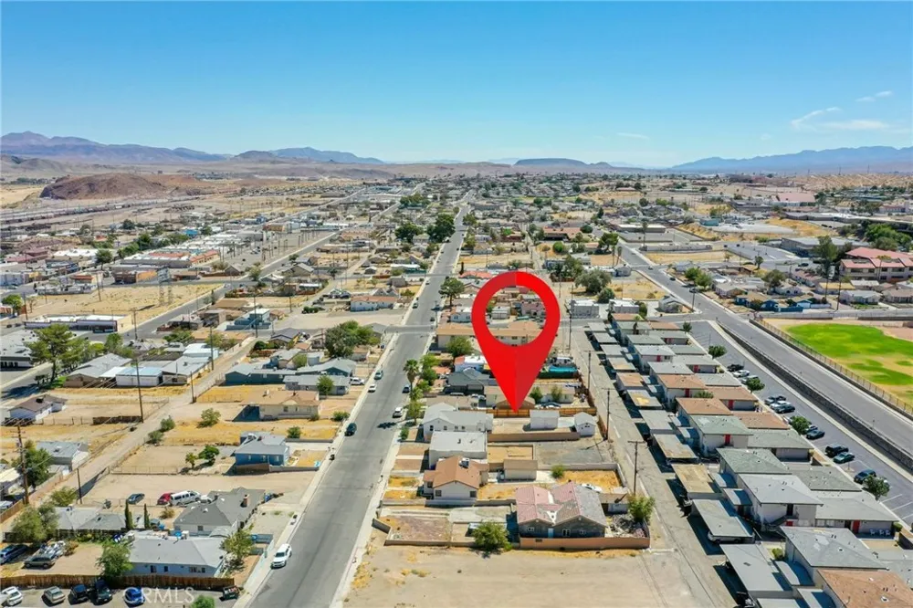 124 W Fredricks Barstow, CA 92311