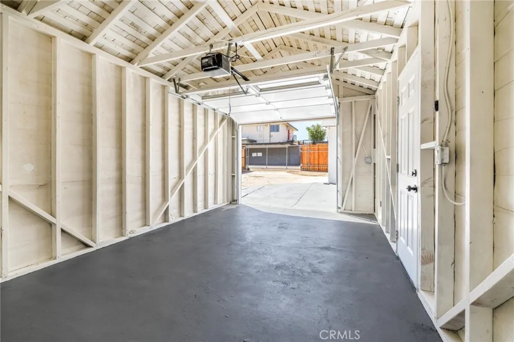 124 W Fredricks Barstow, CA 92311