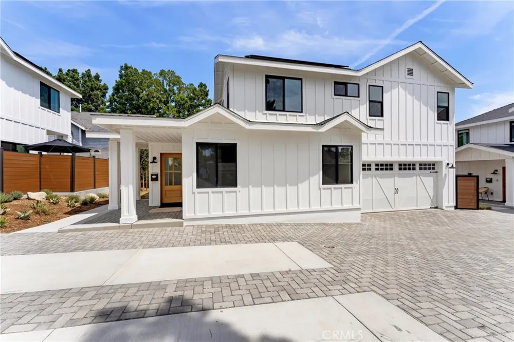 182 W Highland Avenue Sierra Madre, CA 91024
