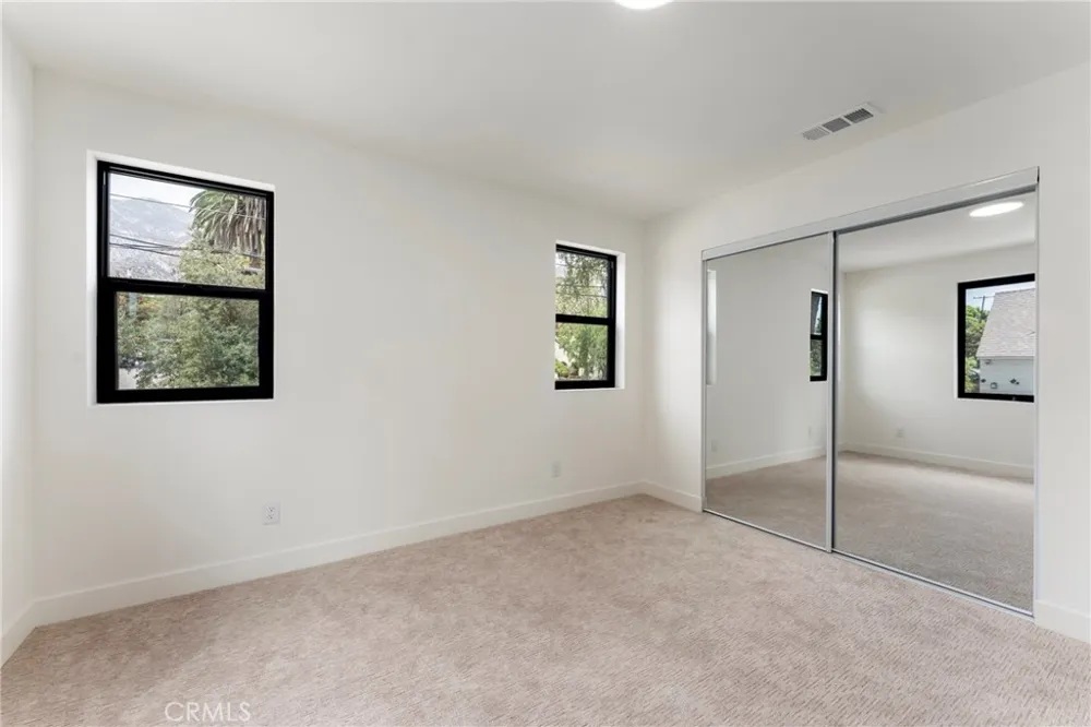 182 W Highland Avenue Sierra Madre, CA 91024