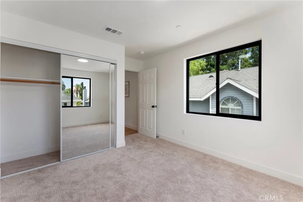 182 W Highland Avenue Sierra Madre, CA 91024