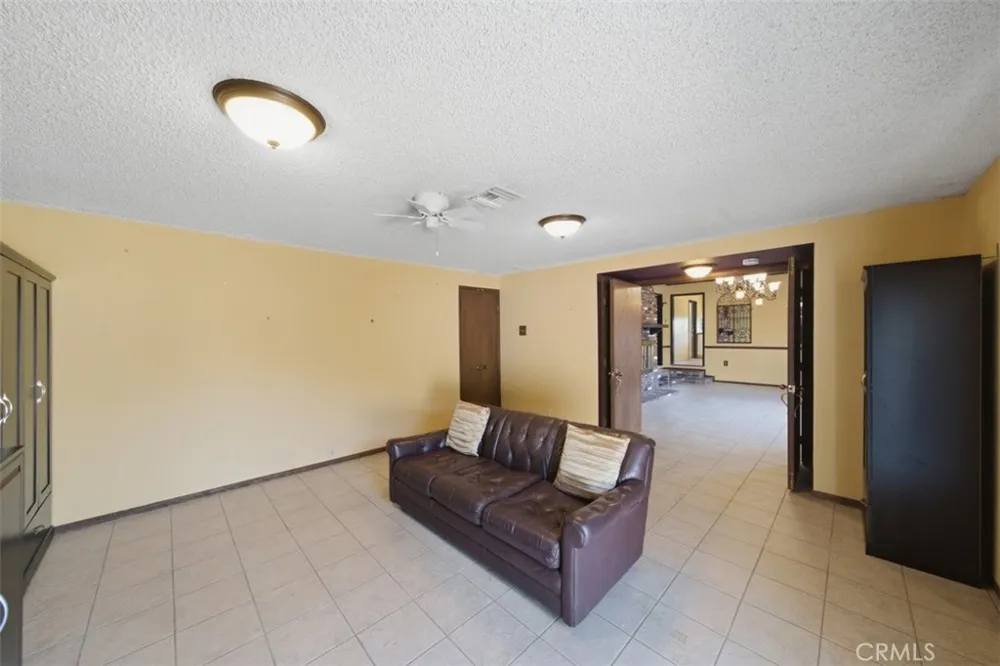 805 Lyman Avenue Covina, CA 91724
