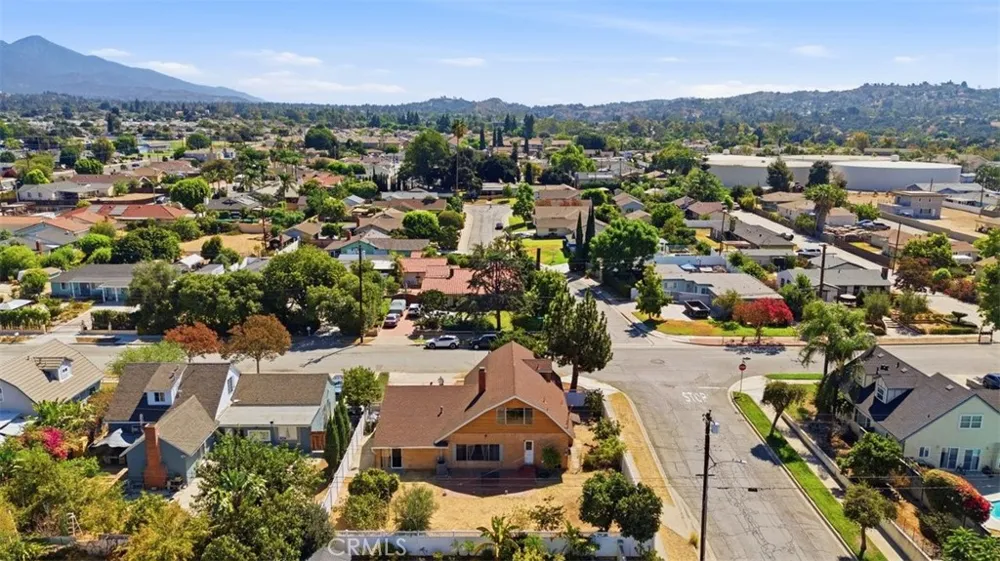 805 Lyman Avenue Covina, CA 91724