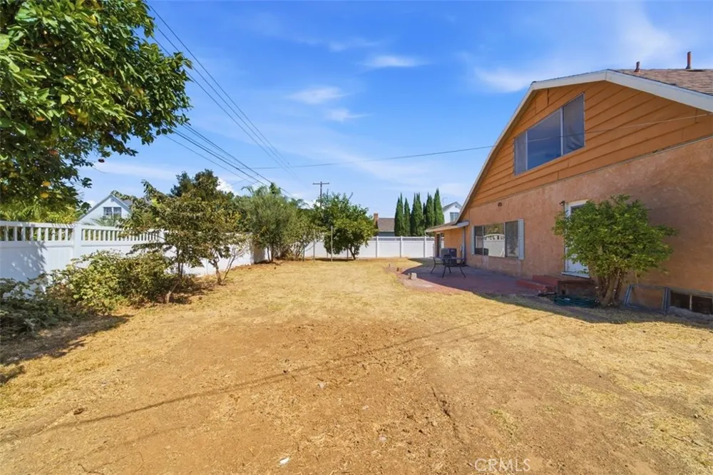 805 Lyman Avenue Covina, CA 91724
