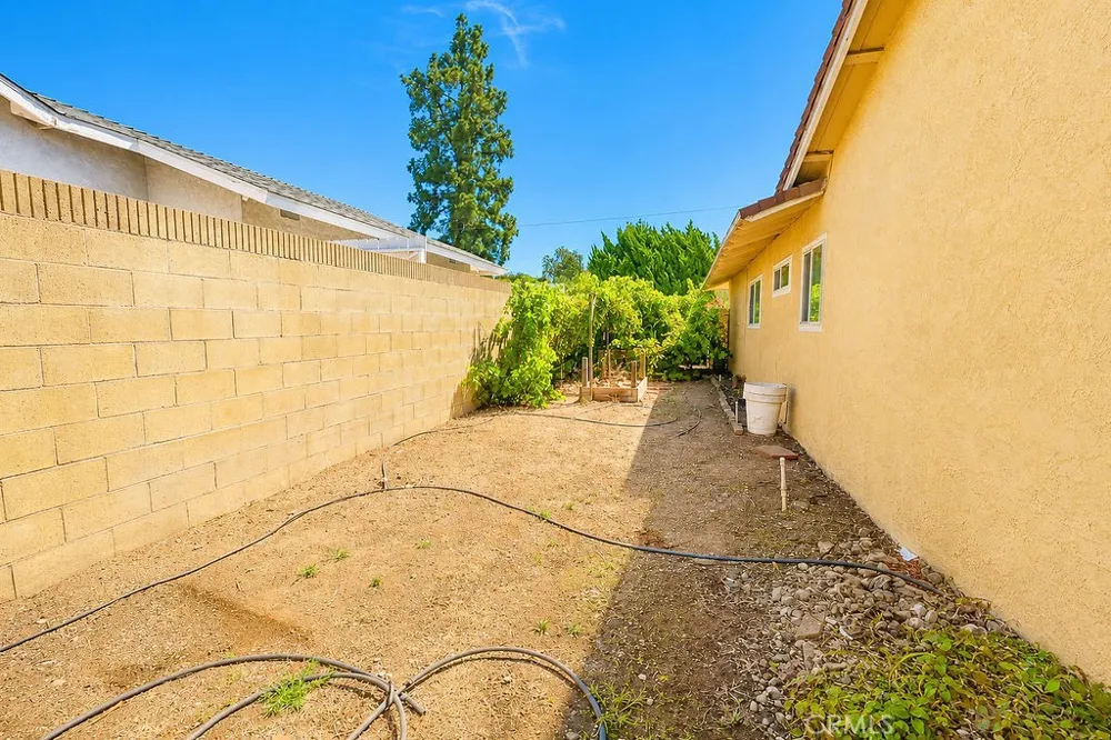613 Converse Avenue Claremont, CA 91711