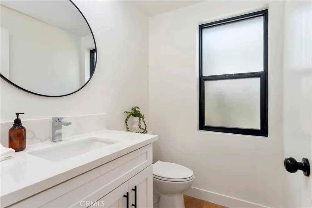 184 W Highland Sierra Madre, CA 91024