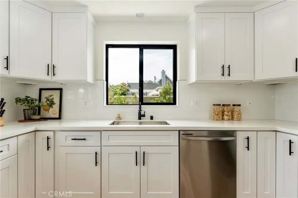 184 W Highland Sierra Madre, CA 91024