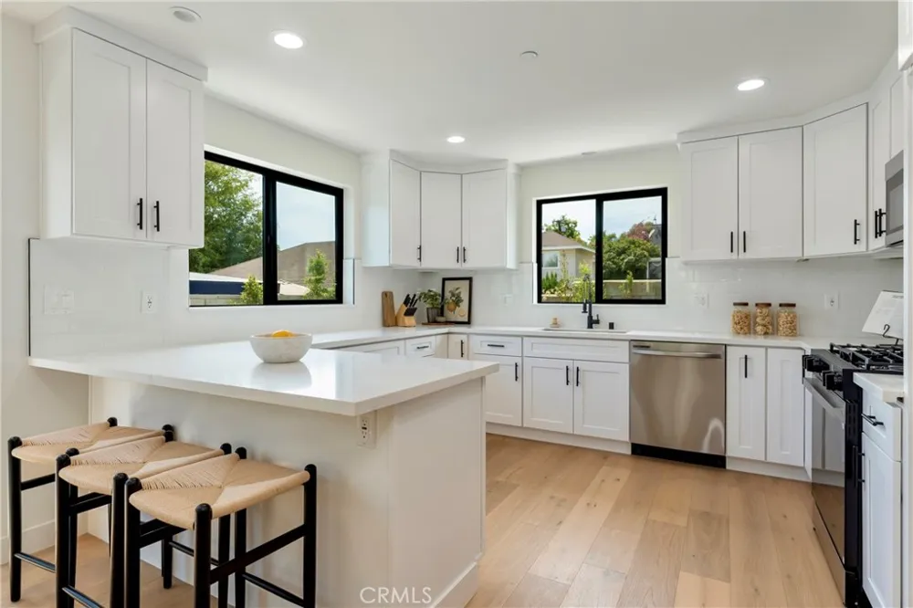 184 W Highland Sierra Madre, CA 91024
