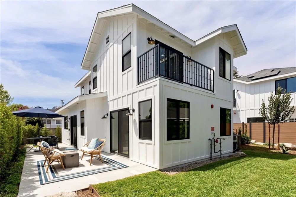 184 W Highland Sierra Madre, CA 91024