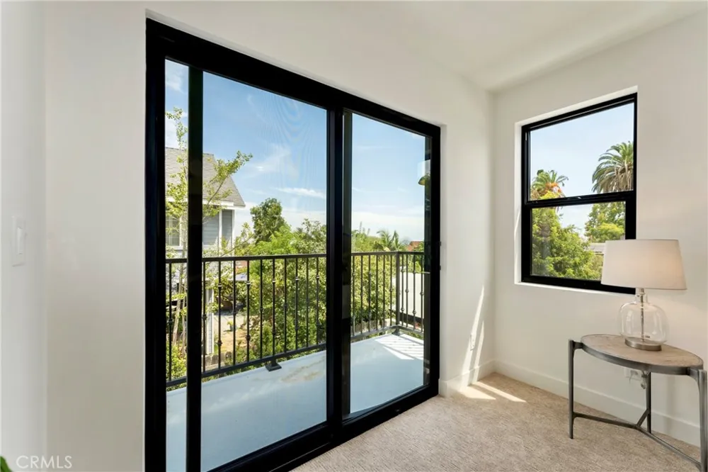 184 W Highland Sierra Madre, CA 91024