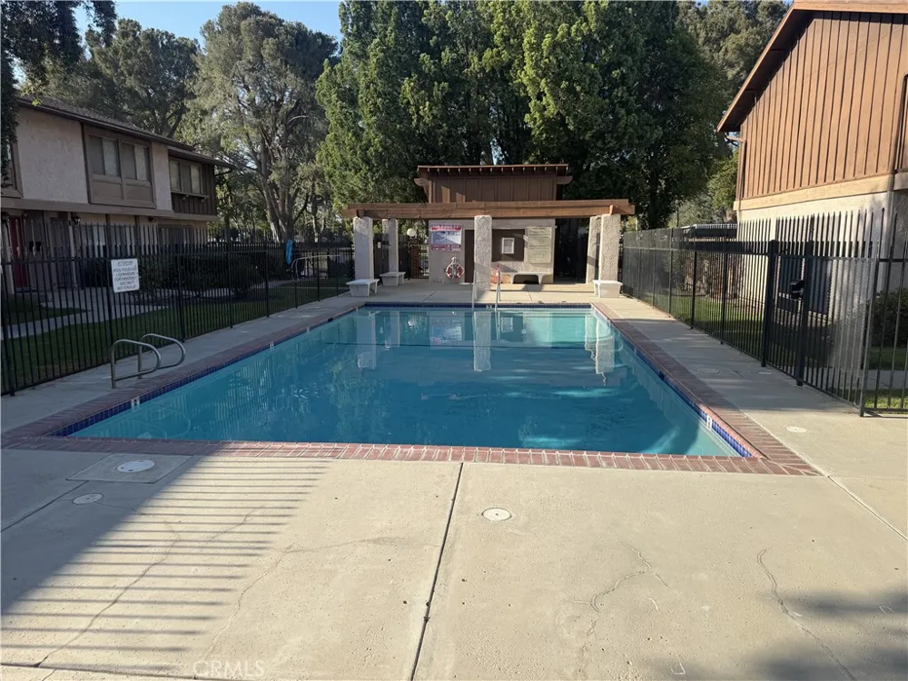 6663 Wilbur #21 Reseda, CA 91335