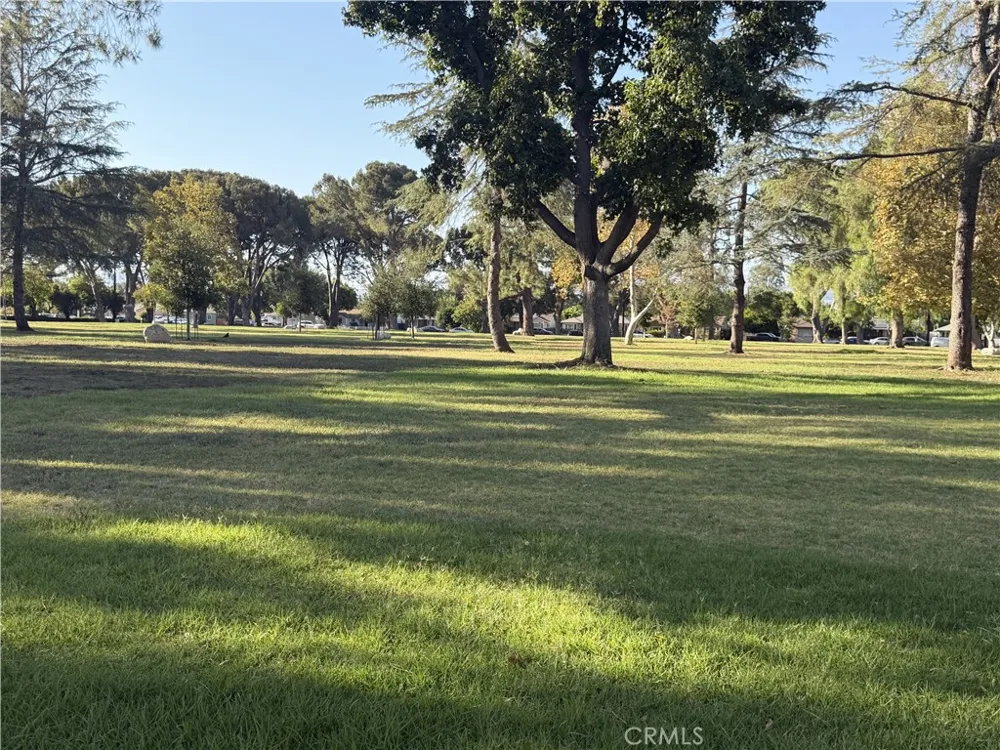 6663 Wilbur #21 Reseda, CA 91335