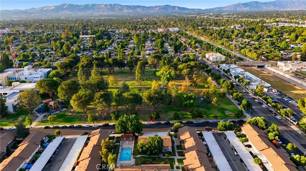 6663 Wilbur #21 Reseda, CA 91335
