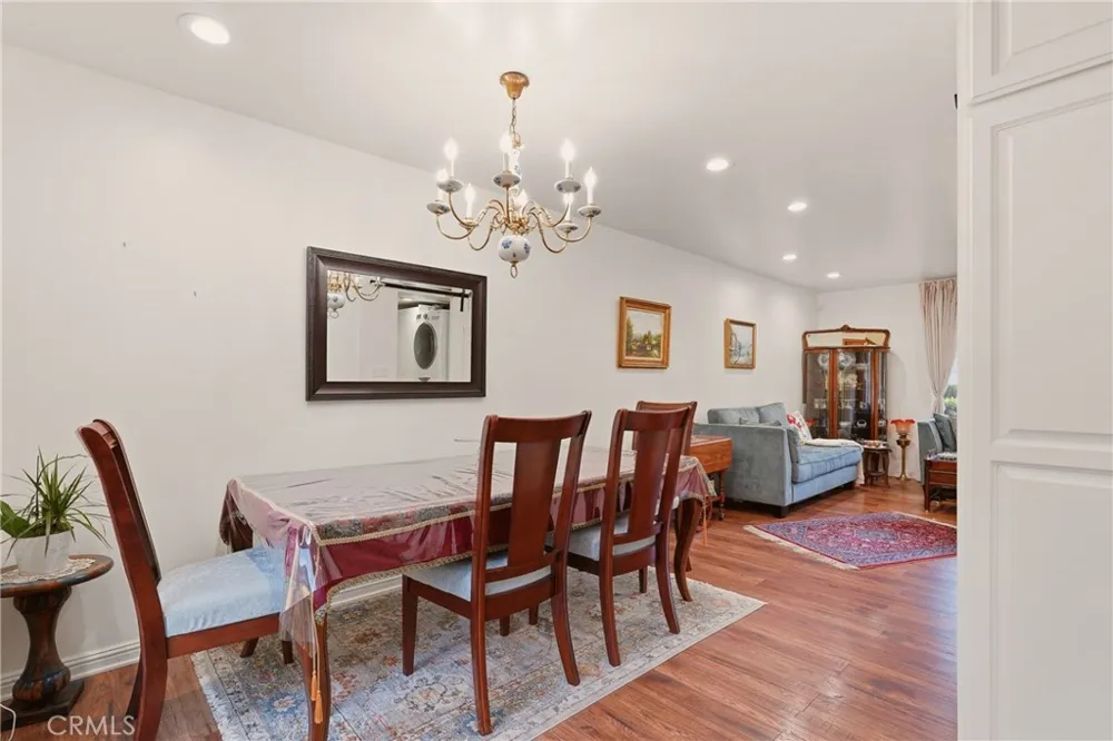 6663 Wilbur #21 Reseda, CA 91335
