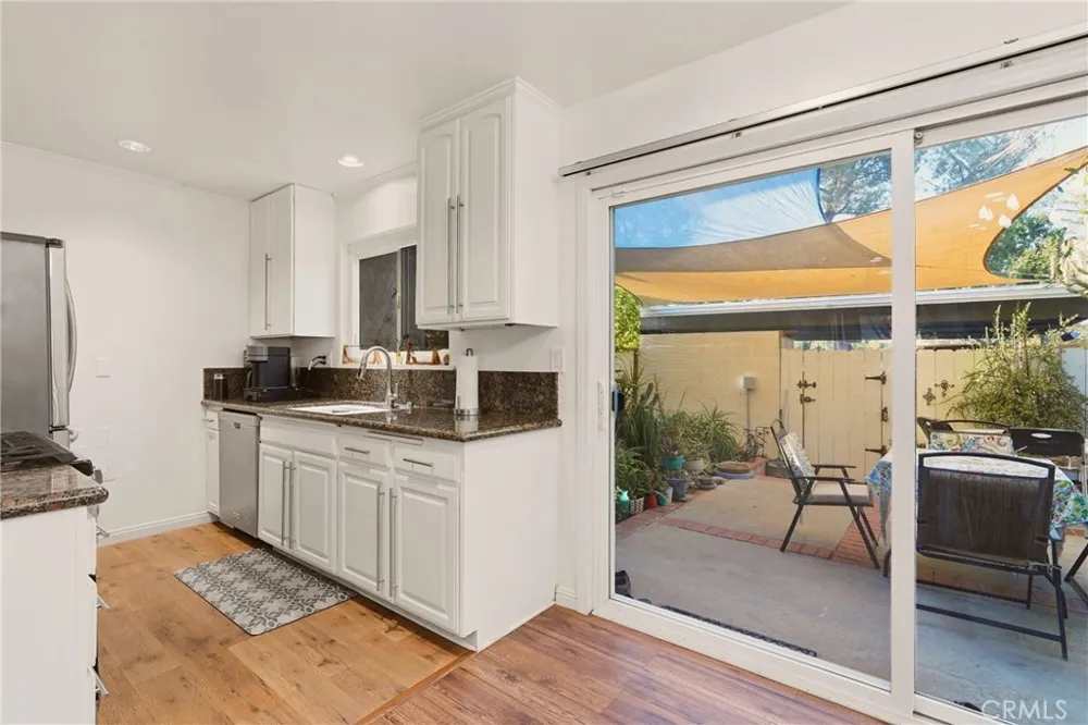 6663 Wilbur #21 Reseda, CA 91335