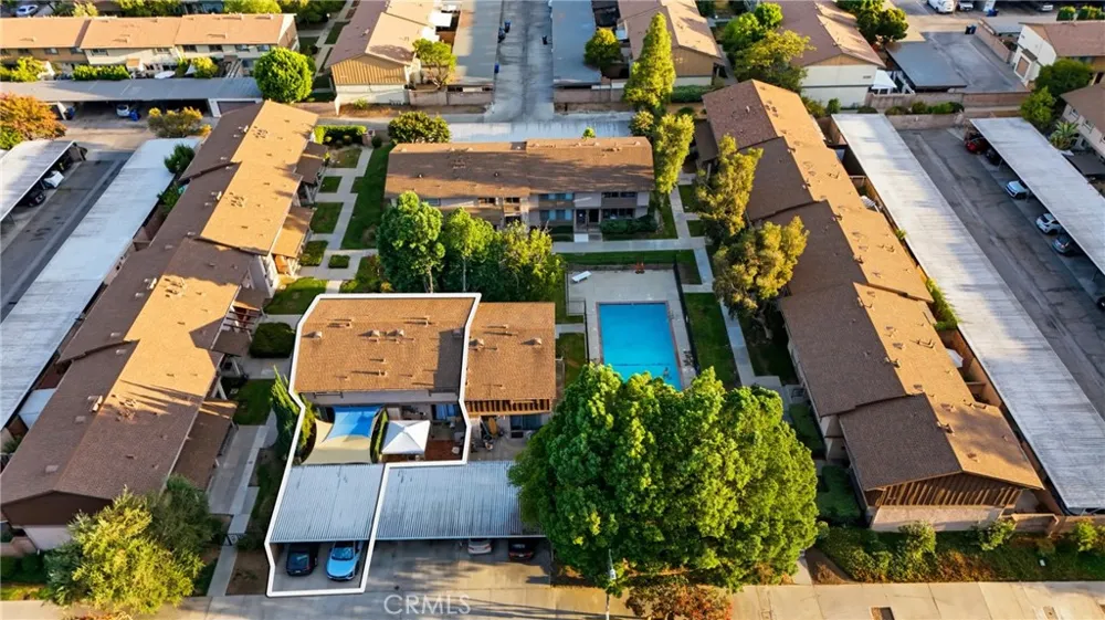 6663 Wilbur #21 Reseda, CA 91335