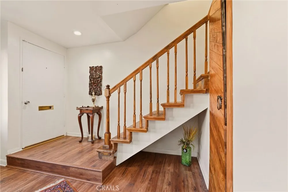 6663 Wilbur #21 Reseda, CA 91335