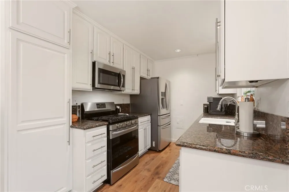 6663 Wilbur #21 Reseda, CA 91335