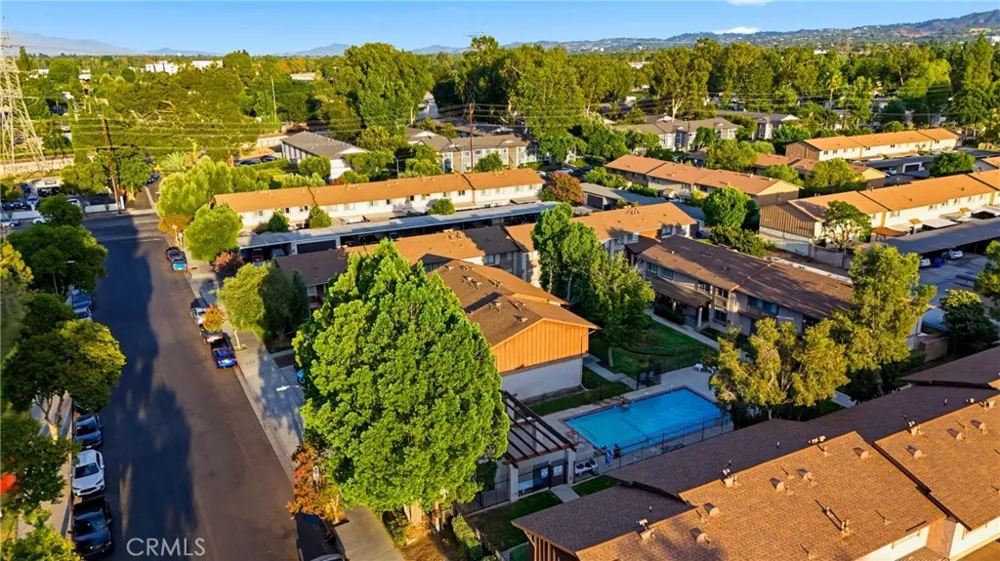 6663 Wilbur #21 Reseda, CA 91335