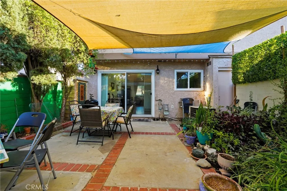 6663 Wilbur #21 Reseda, CA 91335