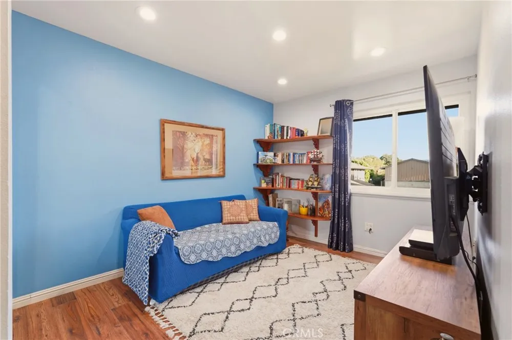 6663 Wilbur #21 Reseda, CA 91335
