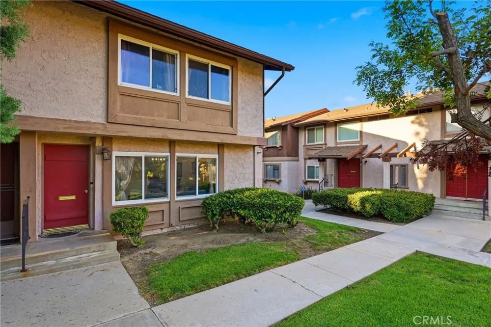 6663 Wilbur #21 Reseda, CA 91335
