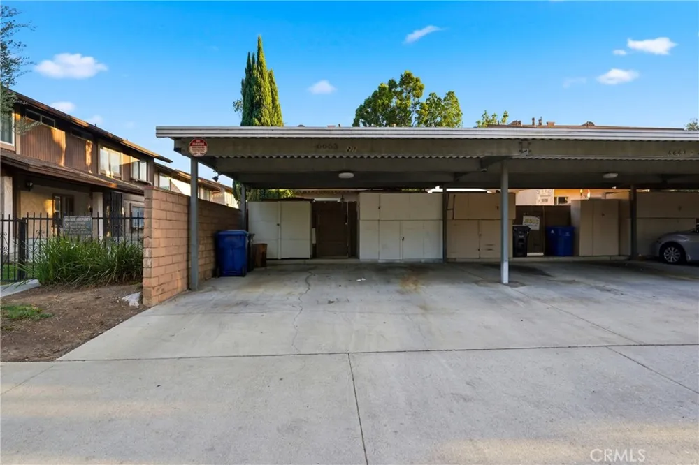 6663 Wilbur #21 Reseda, CA 91335