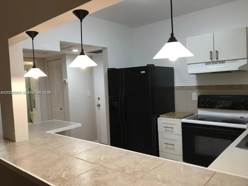 259 S Cypress Rd #527 Pompano Beach, FL 33060