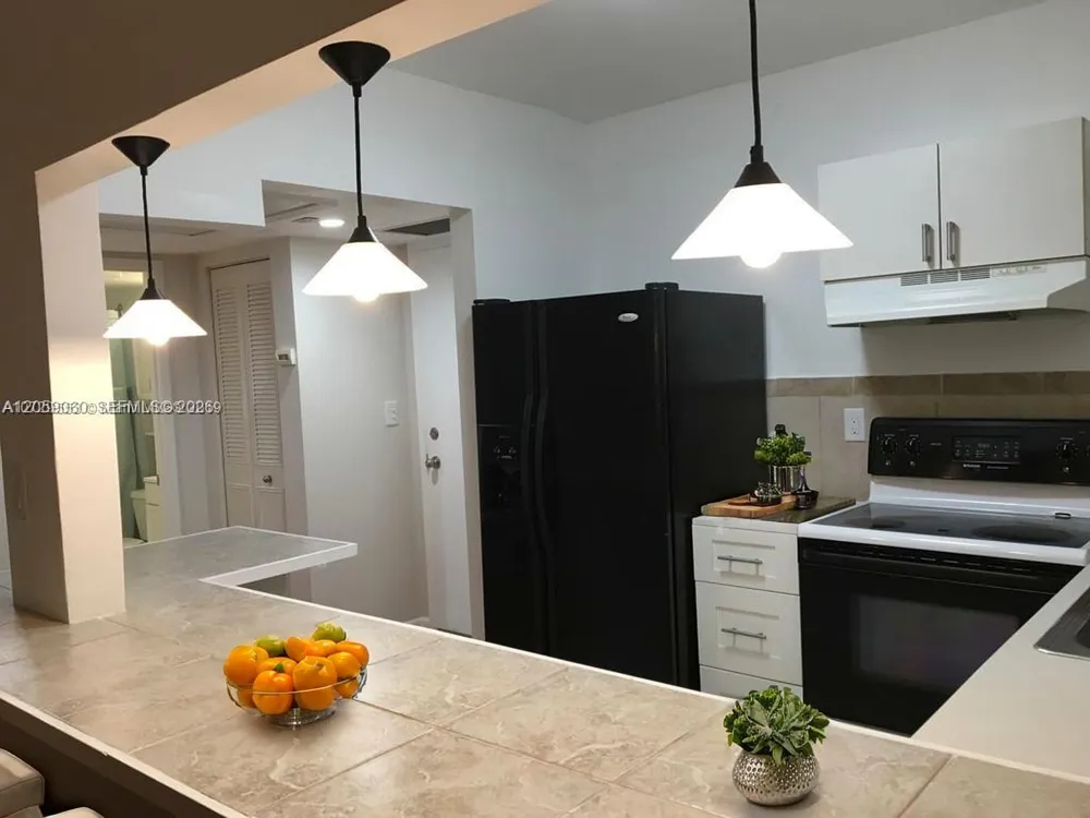 259 S Cypress Rd #527 Pompano Beach, FL 33060