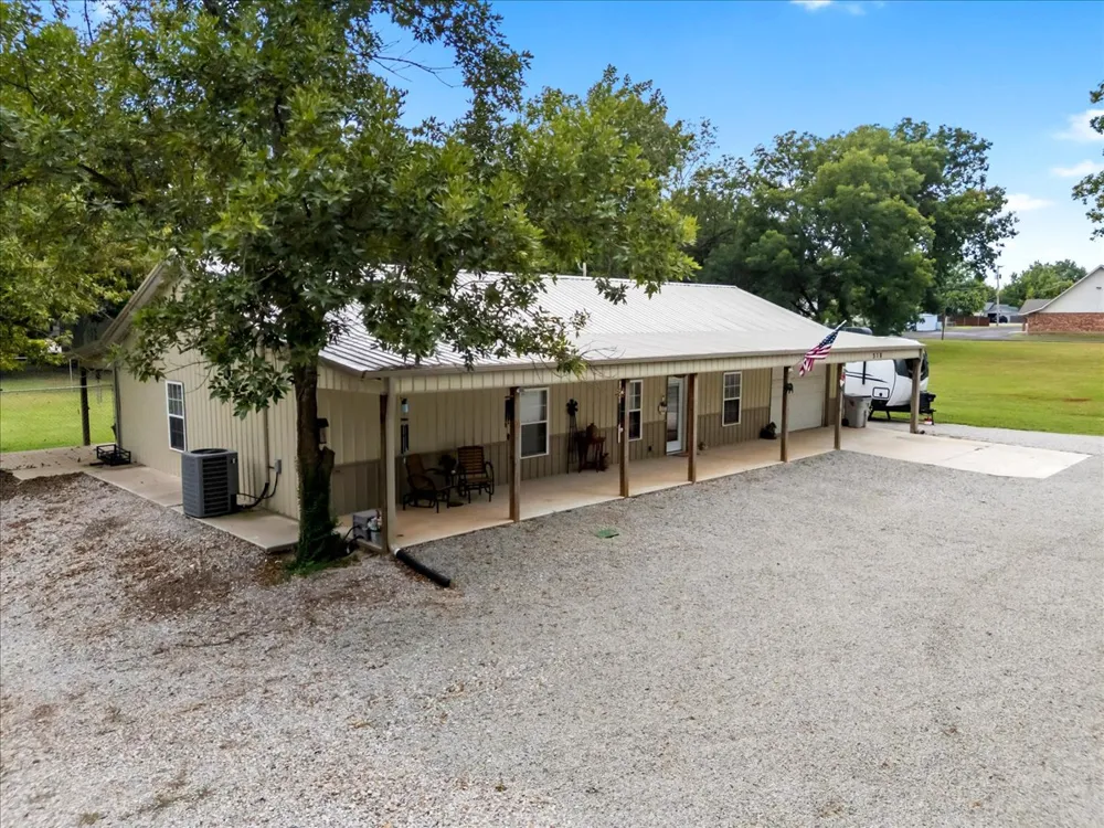 510 E Main Street Beggs, OK 74421