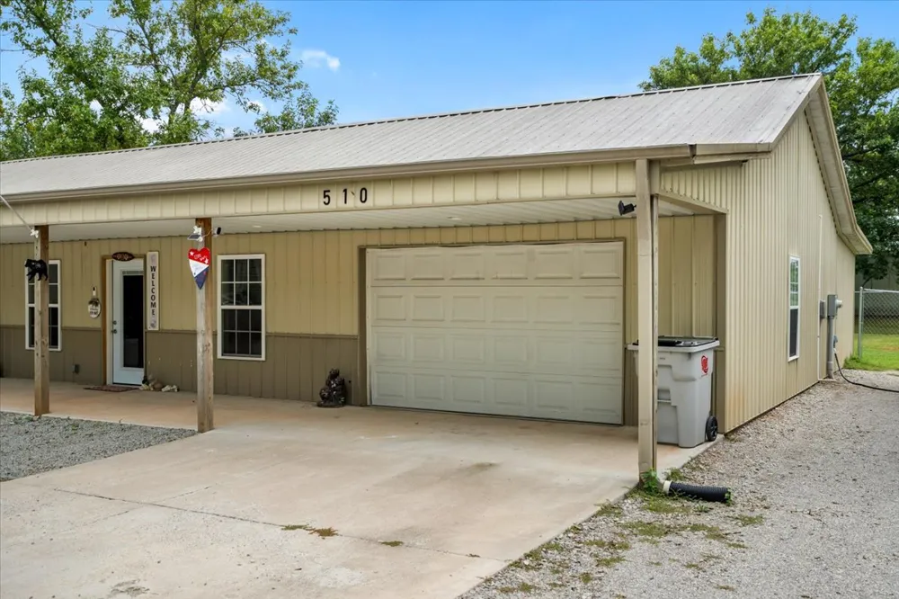 510 E Main Street Beggs, OK 74421