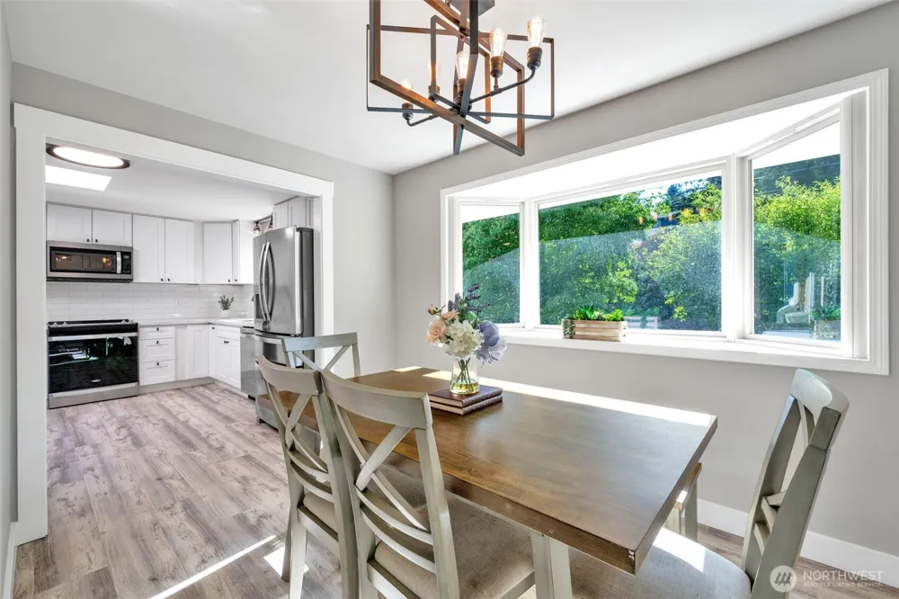 19156 66th Place NE Kenmore, WA 98028
