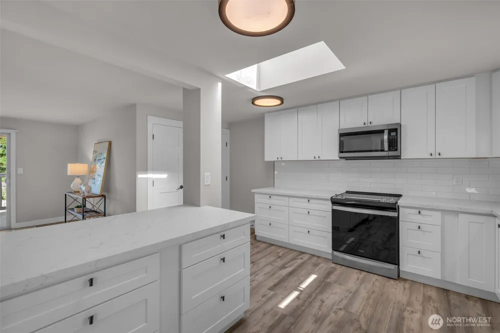 19156 66th Place NE Kenmore, WA 98028