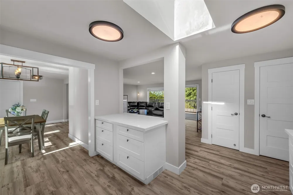19156 66th Place NE Kenmore, WA 98028
