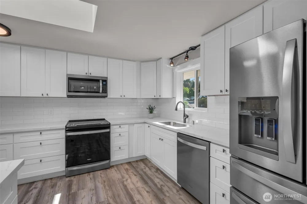 19156 66th Place NE Kenmore, WA 98028
