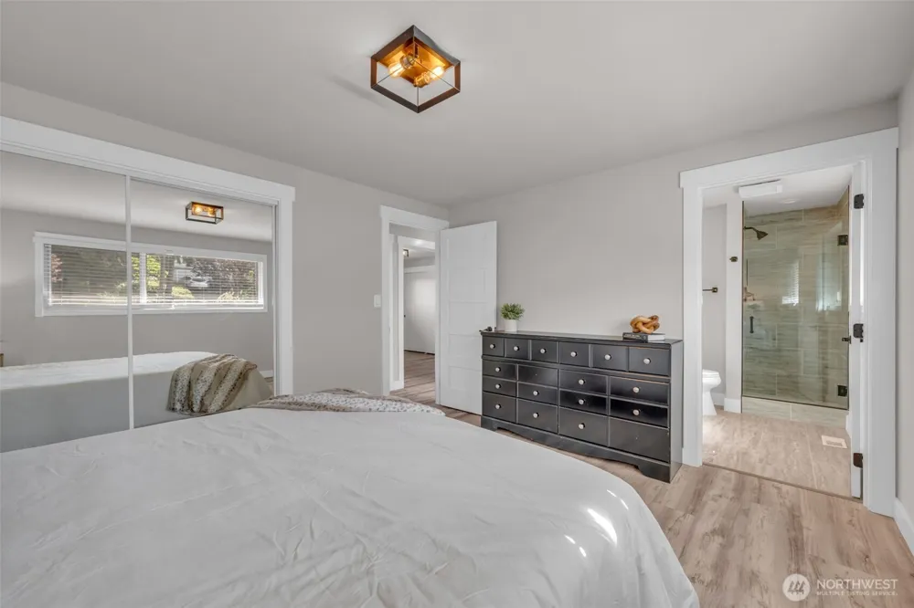 19156 66th Place NE Kenmore, WA 98028